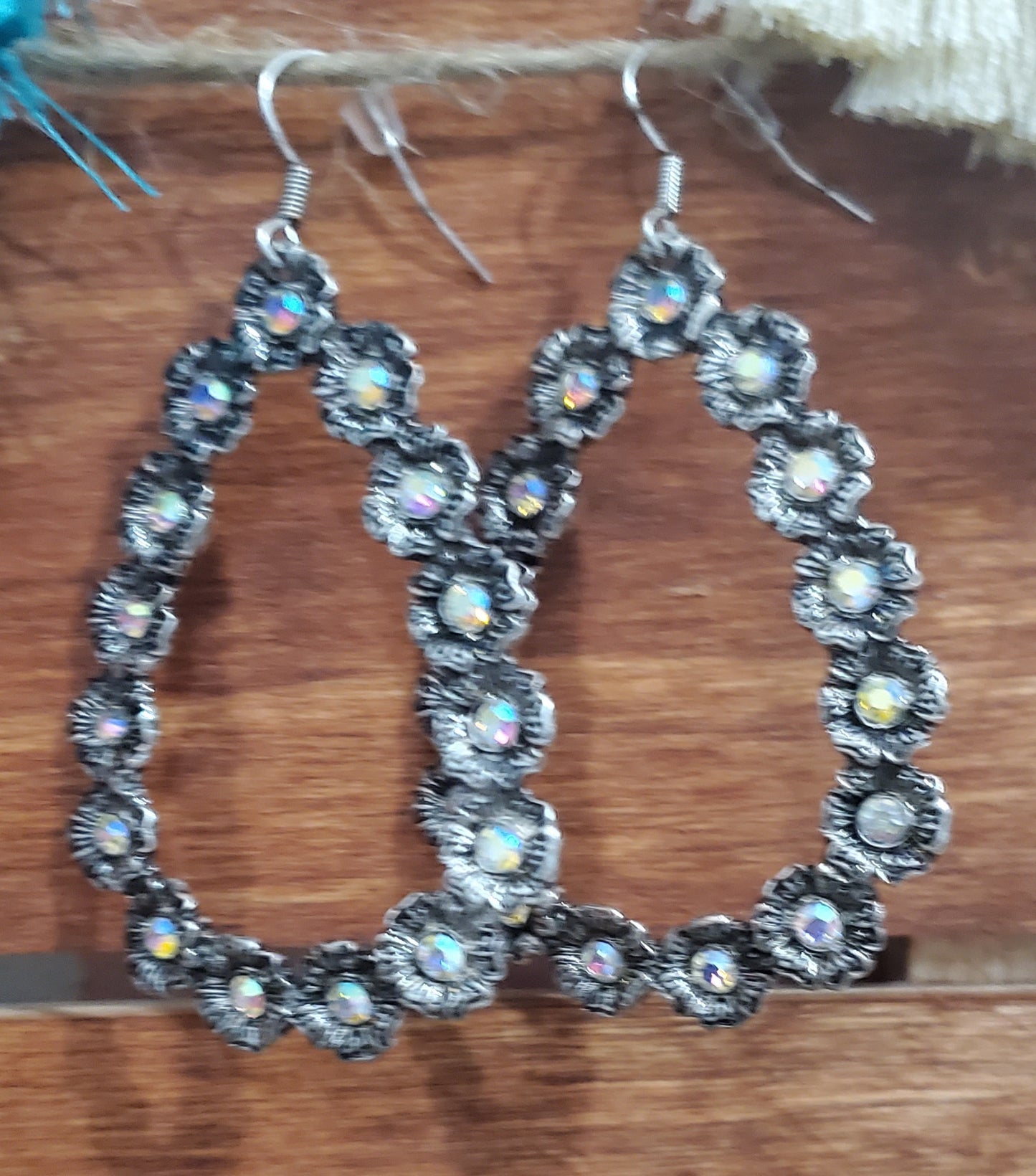 Iridescent Daisey Drop Earrings