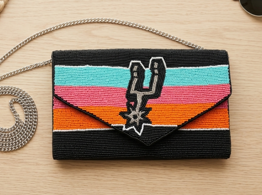 Beaded Spur Clutch