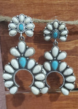 Load image into Gallery viewer, Horseshoe Blossom Earrings
