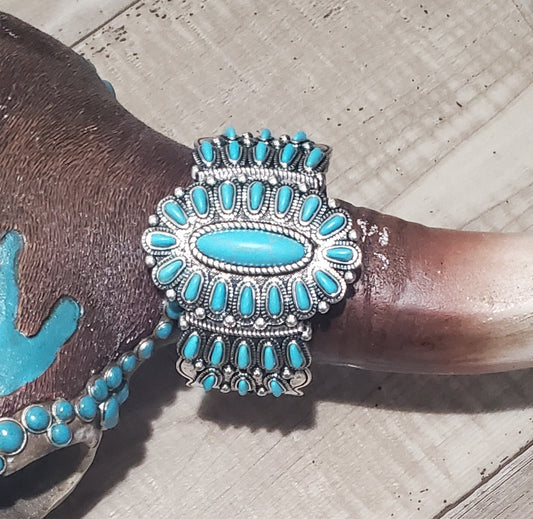 Oval Blossom Bracelete