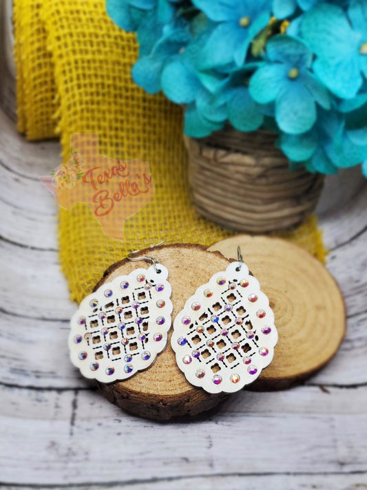 White Wooden Drop