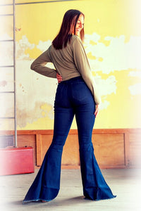 Dark Waisted Bells